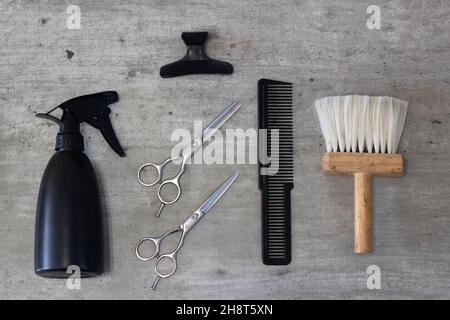 Encore la vie des instruments et des outils utilisés dans un salon de beauté et un salon de coiffure Banque D'Images