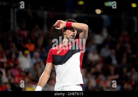 SYDNEY, AUSTRALIE - 12 JANVIER : Novak Djokovic de Serbie élimine la sueur pendant le dixième jour de la finale des singles à la coupe ATP tennis 2020 à la Ken Rosewall Arena le 12 janvier 2020 à Sydney, en Australie. Banque D'Images