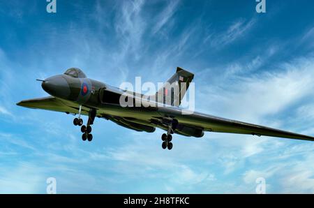 Modèle de bombardier d'attaque nucléaire Avro Vulcan en vol.Force d'attaque britannique V.Guerre froide. Banque D'Images