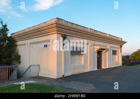 Le distributeur 1900 du réservoir de Pymble n° 2 (couvert) (WS 98) situé à Killara, un réservoir couvert de béton classé 31 mégaliter Banque D'Images