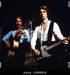 Bellamy Brothers, amerikanisches Country Duo, bestehend aus den Brüdern Howard und David Bellamy, singen ihren Song 'Laissez votre flux d'Amour' BEI einem Auftritt, Deutschland 1976. Banque D'Images