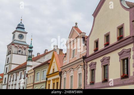 Bâtiments de la place Masaryk dans la vieille ville de Trebon, République tchèque. Banque D'Images