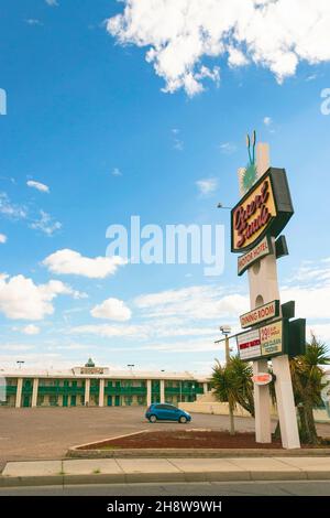 Signe de l'hôtel de sable du désert sur la célèbre route 66 avenue centrale Albuquerque USA Banque D'Images