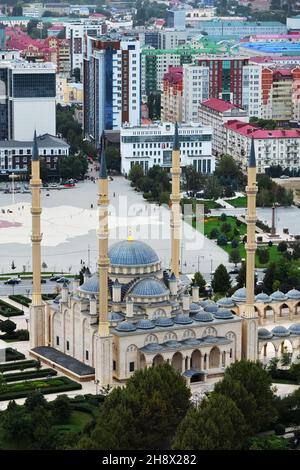 Grozny, Tchétchénie, Russie - 13 septembre 2021 : vue d'en haut sur la mosquée Ahmad Kadyrov, cœur de la Tchétchénie Banque D'Images