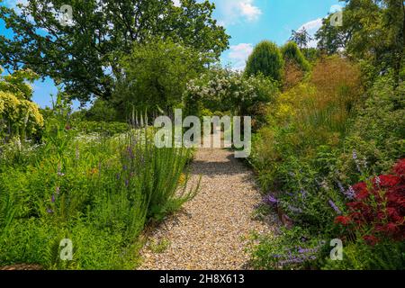 The Terrace Garden at Burrow Farm Garden – créé par Mary Benger depuis 1966 à Devon, Angleterre, Royaume-Uni Banque D'Images