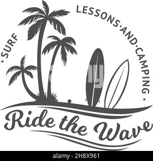 Étiquette du club de surf.Badge pour le surf en camping avec planches et palmiers.Logotype vectoriel de relaxation sportive saisonnière isolé Illustration de Vecteur