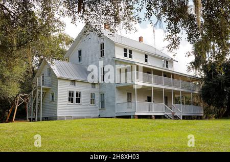 Maison Louis P. Thursby, 1872, 3 étages, monument aux jours de la frontière du centre de la Floride, blanc, grands porches, construit en pin, historique,REGI Banque D'Images