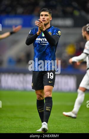 Milan, Italie.1er décembre 2021.Joaquin Correa (19) d'Inter vu pendant la série Un match entre Inter et Spezia à Giuseppe Meazza à Milan.(Crédit photo : Gonzales photo/Alamy Live News Banque D'Images