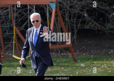 Washington, États-Unis.02e décembre 2021.LE président AMÉRICAIN Joe Biden part de South Lawn en route vers le centre médical militaire national Walter Reed aujourd'hui, le 02 décembre 2021, à South Lawn/White House à Washington DC, États-Unis.(Photo de Lénine Nolly/Sipa USA) Credit: SIPA USA/Alay Live News Banque D'Images