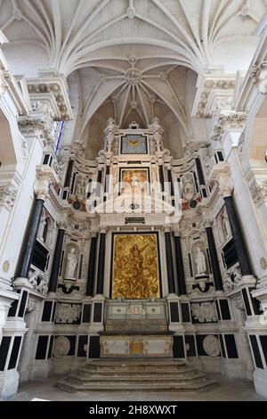 Chaumont France le retable de Claude Collignon à la Chapelle des Jésuites à Chaumont. Banque D'Images