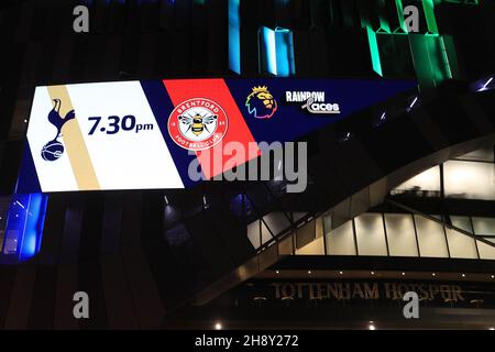 Londres, Royaume-Uni.02e décembre 2021.Vue générale à l'extérieur du stade Tottenham Hotspur avant le début.Match Premier League, Tottenham Hotspur v Brentford au Tottenham Hotspur Stadium de Londres, le jeudi 2 décembre 2021. Cette image ne peut être utilisée qu'à des fins éditoriales.Utilisation éditoriale uniquement, licence requise pour une utilisation commerciale.Aucune utilisation dans les Paris, les jeux ou les publications d'un seul club/ligue/joueur. photo par Steffan Bowen/Andrew Orchard sports photographie/Alay Live news crédit: Andrew Orchard sports photographie/Alay Live News Banque D'Images