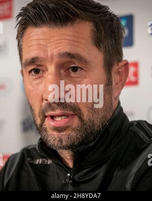 HARTLEPOOL, GBR.2 DÉC.Graeme Lee, directeur de Hartlepool, parle à la presse après sa première session d'entraînement avec ses nouveaux joueurs après avoir été nommé directeur à Victoria Park, Hartlepool le jeudi 2 décembre 2021.(Credit: Mark Fletcher | MI News) Credit: MI News & Sport /Alay Live News Banque D'Images