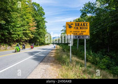 Lincoln, New Hampshire, États-Unis d'Amérique – 17 septembre 2016.Vue le long de l'autoroute Kancamagus dans la forêt nationale de White Mountain, avec ' Banque D'Images