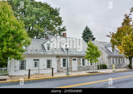 Lititz, Pennsylvanie, États-Unis d'Amérique – 30 septembre 2016.Vue extérieure de la maison Johannes Mueller sur la rue main à Lititz, PA. Banque D'Images