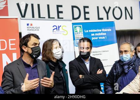 Lyon (France), 2 décembre 2021.Conférence de presse au Gerland Vaccine Park avec Grégory Doucet, Maire de Lyon. Banque D'Images