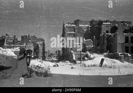 Varsovie, 1947-02-26.Ruiny kamienic Starego Miasta. Ad PAP Varsovie, 26 février 1947.Les ruines des maisons de résidence de la vieille ville. Ad PAP Banque D'Images