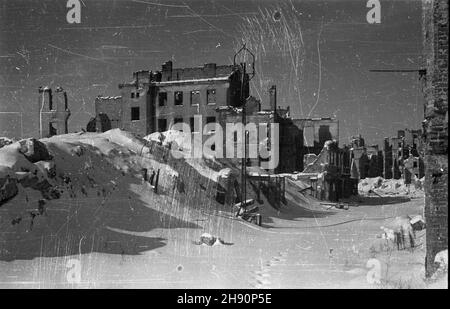 Varsovie, 1947-02-26.Ruiny kamienic Starego Miasta. Ad PAP Varsovie, 26 février 1947.Les ruines des maisons de résidence de la vieille ville. Ad PAP Banque D'Images