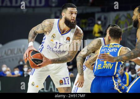 Madrid, Espagne, 2 décembre 2021, Vincent Poirier du Real Madrid pendant le match de basket-ball EuroLeague de Turkish Airlines entre Real Madrid et Maccabi Playtika tel Aviv le 2 décembre 2021 au Wizink Centre de Madrid, Espagne - photo: IrH/DPPI/LiveMedia Banque D'Images