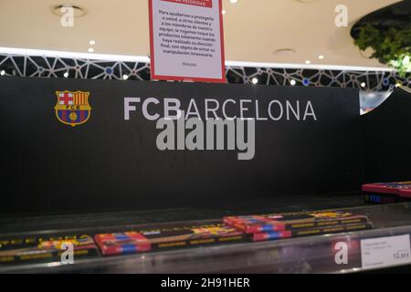 Barcelone, Espagne - 5 novembre 2021 : FCB FC Barcelona logo store, Editorial. Banque D'Images