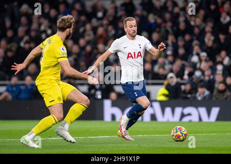 LONDRES, ANGLETERRE - DÉCEMBRE 02 : Harry Kane lors du match de la Premier League entre Tottenham Hotspur et Brentford au stade Tottenham Hotspur sur de Banque D'Images