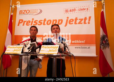 Vienne, Autriche.17 juillet 2008.Conférence de presse avec Jörg Haider (26 janvier 1950, † 11 octobre 2008).La photo montre Jörg Haider (L) et Peter Westenthaler (R) Banque D'Images