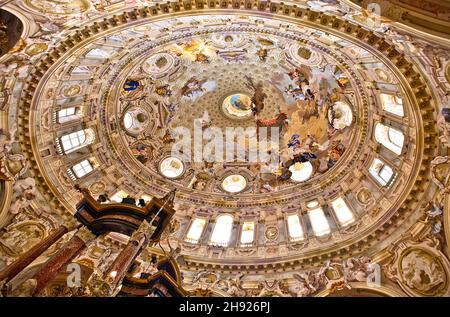 Italie Piémont Vicoforte di Mondovì Sanctuaire Basilica della Natività di Maria Santissima o Santuary Basilica Regina Montis Regalis Banque D'Images