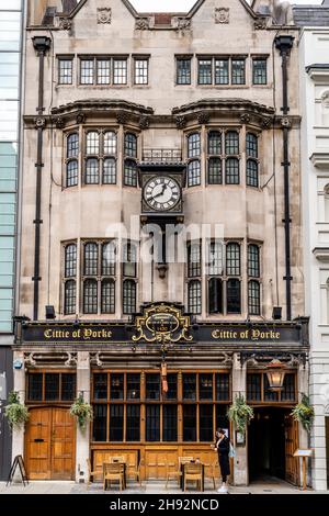 The Cittie of Yorke public House, High Holborn, Londres, Royaume-Uni. Banque D'Images