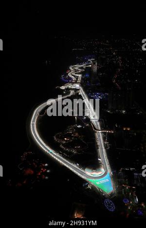 3 décembre 2021, circuit de la corniche de Jeddah, Jeddah, Grand Prix de Formule 1 d'Arabie Saoudite, sur la photo, le nouveau circuit de Formule 1 à Jeddah l'après-midi du point de vue de l'hélicoptère. Banque D'Images