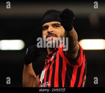 Londres, Royaume-Uni.03ème décembre 2021.Dominic Solanke, de Bournemouth, célèbre après avoir obtenu le premier but de ses équipes.EFL Skybet Championship Match, Fulham v AFC Bournemouth à Craven Cottage à Londres le vendredi 3 décembre 2021. Cette image ne peut être utilisée qu'à des fins éditoriales.Utilisation éditoriale uniquement, licence requise pour une utilisation commerciale.Aucune utilisation dans les Paris, les jeux ou les publications d'un seul club/ligue/joueur. photo par Steffan Bowen/Andrew Orchard sports photographie/Alay Live news crédit: Andrew Orchard sports photographie/Alay Live News Banque D'Images