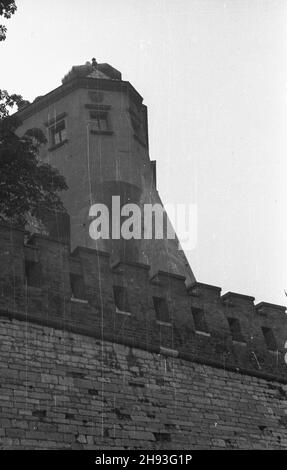 Cracovie, 1947-06.Fragment Zamku Królewskiego na Wawelu. ps/gr PAP Dok³adny dzieñ wydarzenia nieustalony.Cracovie, juin 1947.Un fragment du château royal de Wawel. ps/gr PAP Banque D'Images