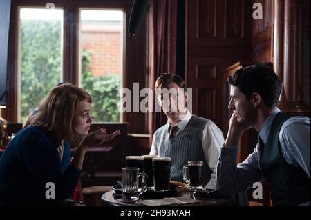 DATE DE SORTIE: 25 décembre 2014 TITRE: The imitation Game STUDIO: Weinstein Company.DIRECTEUR: Morten Tyldum.TRACÉ: Le mathématicien et le logicien anglais, Alan Turing, aide à craquer le code Enigma pendant la Seconde Guerre mondialeAVEC: Benedict Cumberbatch Keira Knightley Matthew Goode.(Credit: © The Weinstein Company/Entertainment Pictures) Banque D'Images