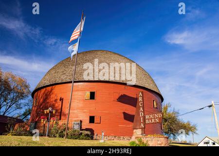 Vue extérieure de l'Arcadia Round Barn à Oklahoma Banque D'Images