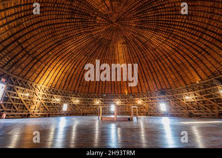 Vue intérieure de l'Arcadia Round Barn à Oklahoma Banque D'Images