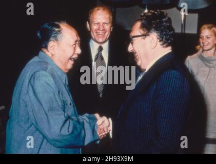 BEIJING, CHINE - 02 décembre 1975 – à la résidence du Président Mao à Pékin (aujourd'hui Pékin), le dirigeant de la République populaire de Chine (RPC), Mao Tse Tung, Henry K Banque D'Images