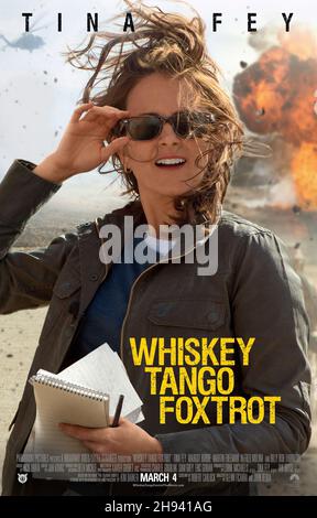 DATE DE PUBLICATION : le 4 mars 2016.TITRE: Whiskey Tango Foxtrot.STUDIO: Paramount Pictures.DIRECTEUR: Glenn FicarraJohn Requa.COMPLOT : une journaliste raconte sa couverture en Afghanistan pendant la guerre.AVEC: Tina Fey, Margot Robbie, Martin Freeman.(Image de crédit : © Paramount Pictures/Entertainment Pictures) Banque D'Images