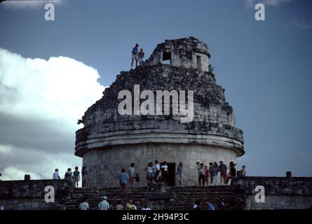 Chichen Itza, Mexique.12/23/1985.El Caracol.Connue sous le nom d'Observatoire, cette structure unique peut être escaladée par les visiteurs du site de la civilisation maya pré-colombienne de Chichen Itza Banque D'Images