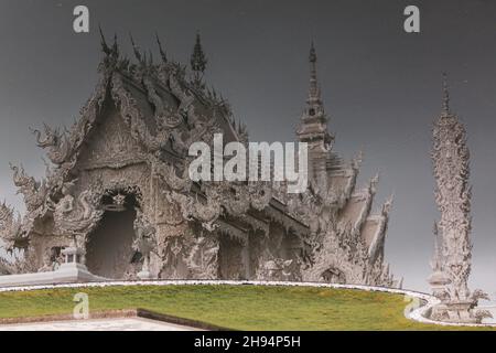 Belle photo de Wat Rong Khun mieux connu comme le temple blanc Banque D'Images