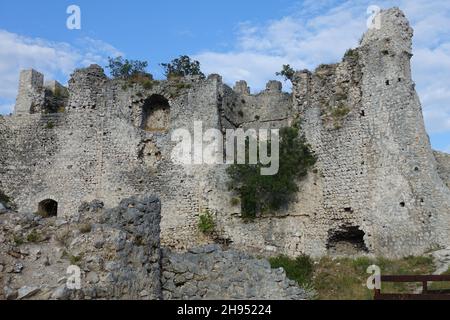 Ancienne forteresse de Blagaj (Stjepan-grad, ou Stipan-grad), partie du site historique de Blagaj près de Mostar, Bosnie-Herzégovine Banque D'Images