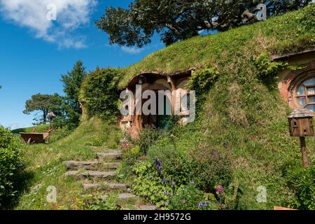 Matamata, Nouvelle-Zélande -11.28.2020 ensemble de films Hobbiton créé pour filmer le Seigneur des anneaux et les films Hobbit dans l'île du Nord de la Nouvelle-Zélande Banque D'Images