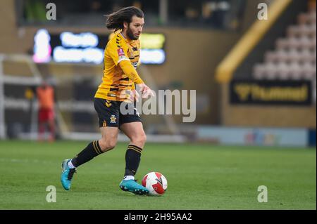 Cambridge, Royaume-Uni.04e décembre 2021.WES Hoolahan (14 Cambridge United) lors du deuxième tour de la coupe FA entre Cambridge United et Exeter City au stade R coings Abbey Stadium, Cambridge, Angleterre, le 4 décembre 2021.Photo de Kevin Hodgson/Prime Media Images.Crédit : Prime Media Images/Alamy Live News Banque D'Images