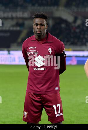 Turin, Italie.02e décembre 2021.Wilfried Singo de Torino FC pendant la série Un match de 2021/22 entre Torino FC et Empoli FC au stade Olimpico Grande Torino le 02 décembre 2021 à Turin, Italie photo ReporterTorino crédit: Agence de photo indépendante/Alamy Live News Banque D'Images