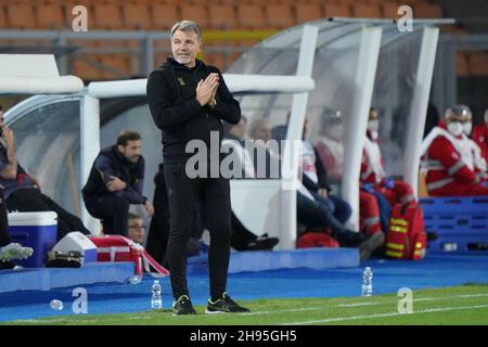 Lecce, Italie.04e déc. 2021. Entraîneur Marco Baroni (US Lecce) pendant US Lecce vs Reggina 1914, match de football italien série B à Lecce, Italie, décembre 04 2021 crédit: Agence de photo indépendante/Alamy Live News Banque D'Images