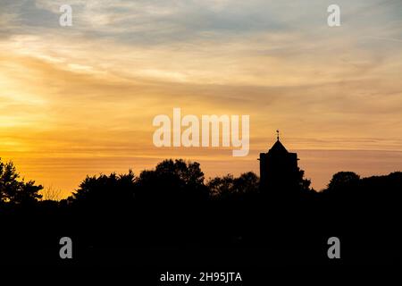 St Giles Chruch à Shipbourne, Kent, Angleterre au coucher du soleil Banque D'Images