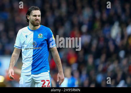 Blackburn, Royaume-Uni.04e décembre 2021.Ben Brereton, de Blackburn Rovers, regarde dessus.Match de championnat EFL Skybet, Blackburn Rovers v Preston North End au parc Ewood à Blackburn le samedi 4 décembre 2021. Cette image ne peut être utilisée qu'à des fins éditoriales.Utilisation éditoriale uniquement, licence requise pour une utilisation commerciale.Aucune utilisation dans les Paris, les jeux ou les publications d'un seul club/ligue/joueur.pic par Chris Stading/Andrew Orchard sports Photography/Alamy Live News crédit: Andrew Orchard sports Photography/Alamy Live News Banque D'Images