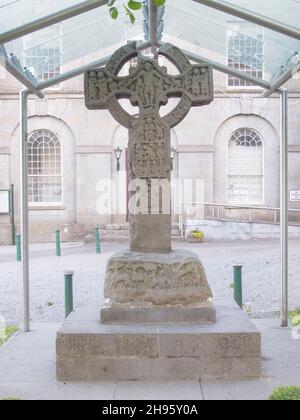 Croix celtique dans le comté de Kells Meath Irlande Banque D'Images