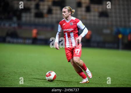 Cambridge, Royaume-Uni.04e décembre 2021.Kyle Taylor (17 Exeter City) lors du deuxième tour de la coupe FA entre Cambridge United et Exeter City au stade R Costaings Abbey Stadium, Cambridge, Angleterre, le 4 décembre 2021.Photo de Kevin Hodgson/Prime Media Images.Crédit : Prime Media Images/Alamy Live News Banque D'Images