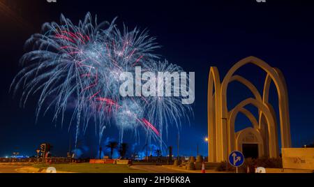 Le feu fonctionne à la corniche de Doha Banque D'Images