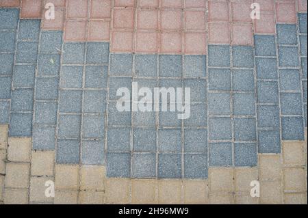 chemin en pierre de différentes couleurs, gros plan Banque D'Images