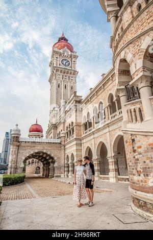 Le Sultan Abdul Samad est un bâtiment de la fin du XIXe siècle situé en face du Dataran Merdeka et du Royal Selangor à Kuala Lumpur, en Malaisie Banque D'Images