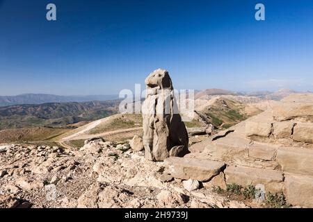 Mont Nemrut, Nemrut Dagi, statue du Lion sur la terrasse est, mausolée du Royaume de Commagène, Kahta, province d'Adıyaman, Turquie, Asie Banque D'Images